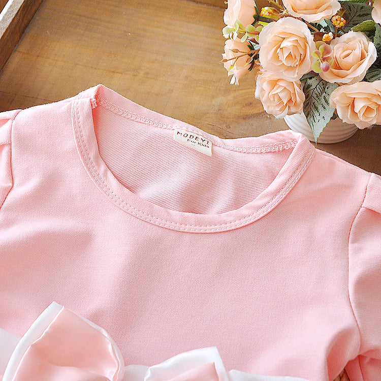 Vestido floral com mangas compridas