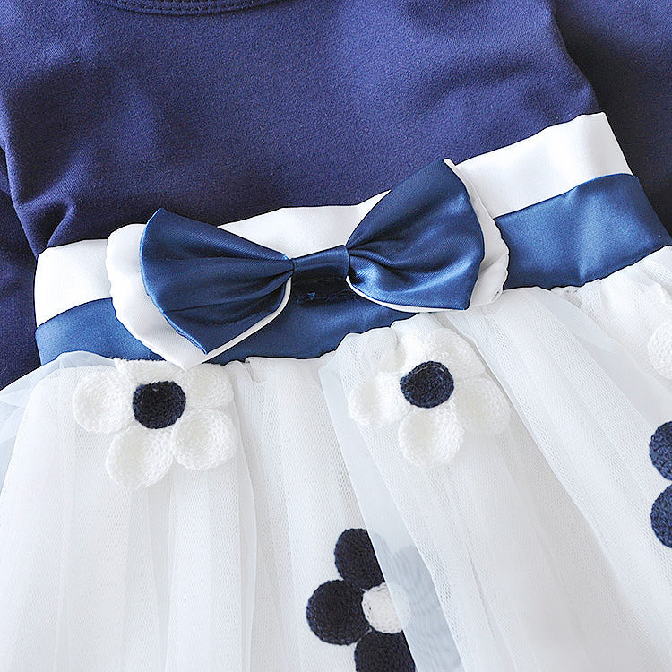 Vestido floral com mangas compridas